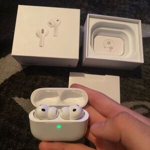 Wireless White Earbuds
